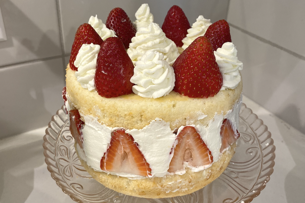 Palia’s Celebration Cake: Strawberry and Cream with Blueberry Compote